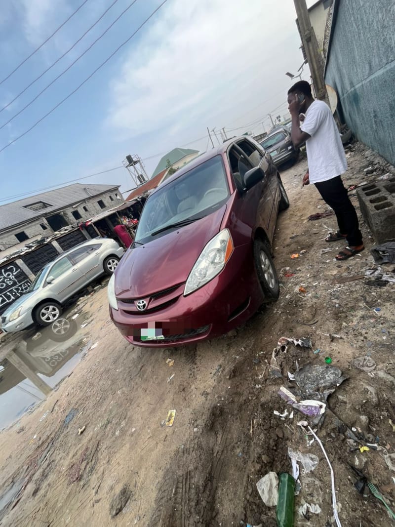 TOYOTA TOYOTA Sienna LE Eti Osa