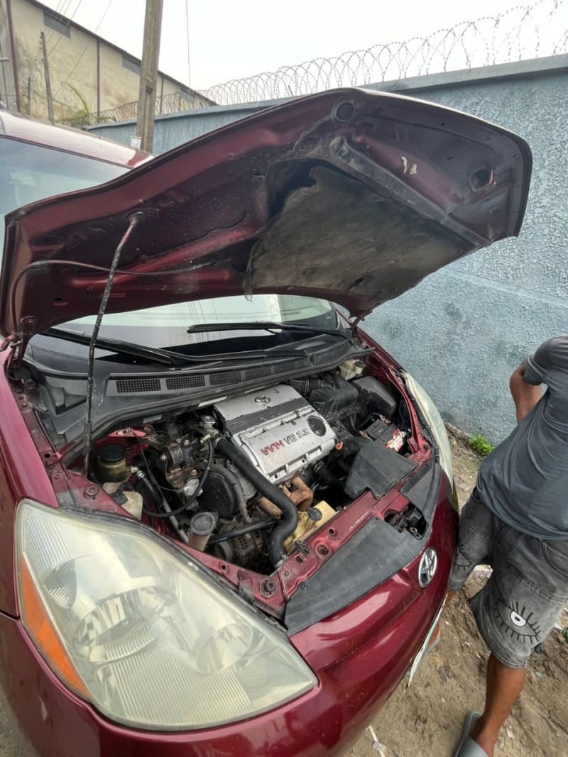 TOYOTA TOYOTA Sienna LE Eti Osa