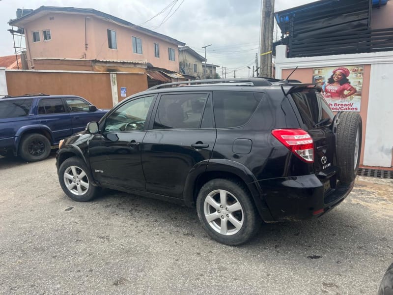 TOYOTA RAV4 LE Eti Osa