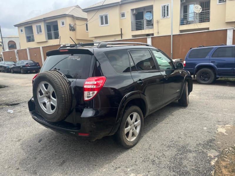 TOYOTA RAV4 LE Eti Osa