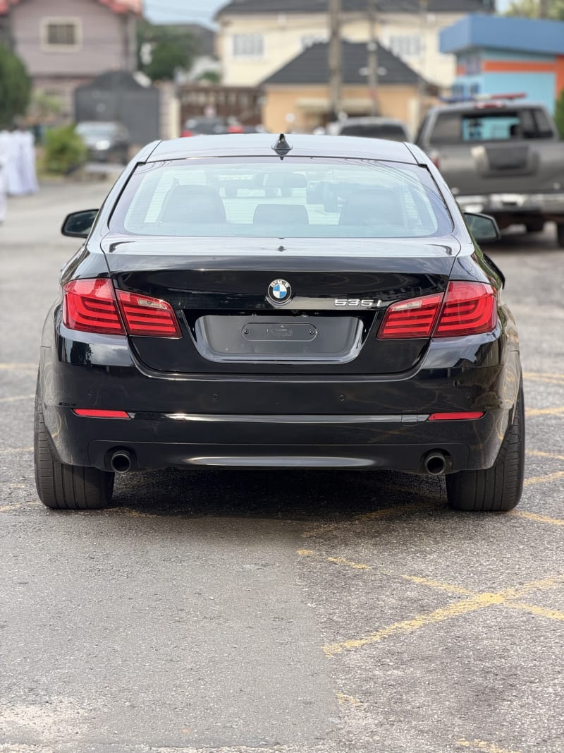BMW BMW 5 Series 530i Ikeja