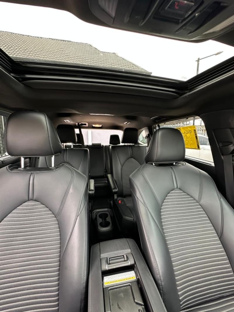 TOYOTA Grand Highlander Platinum Agege