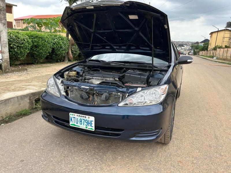 TOYOTA Camry LE Agege