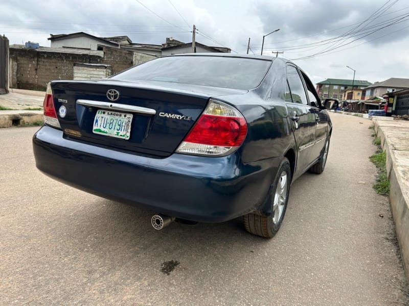 TOYOTA Camry LE Agege