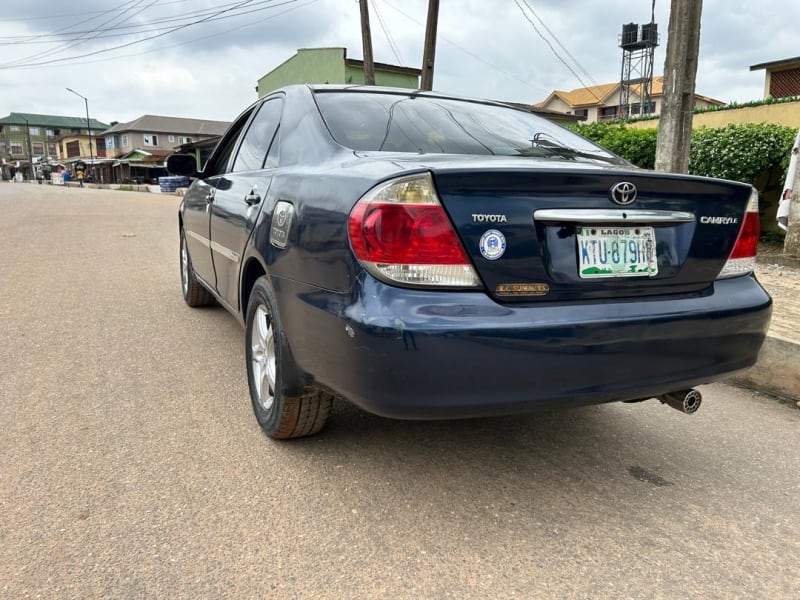 TOYOTA Camry LE Agege