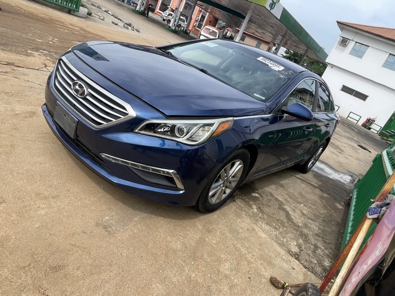 HYUNDAI HYUNDAI Sonata SE Kosofe