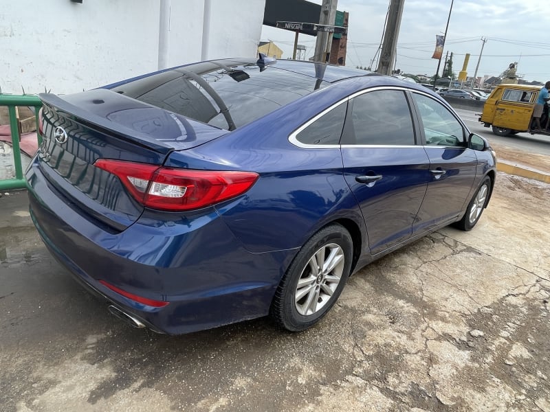 HYUNDAI HYUNDAI Sonata SE Kosofe