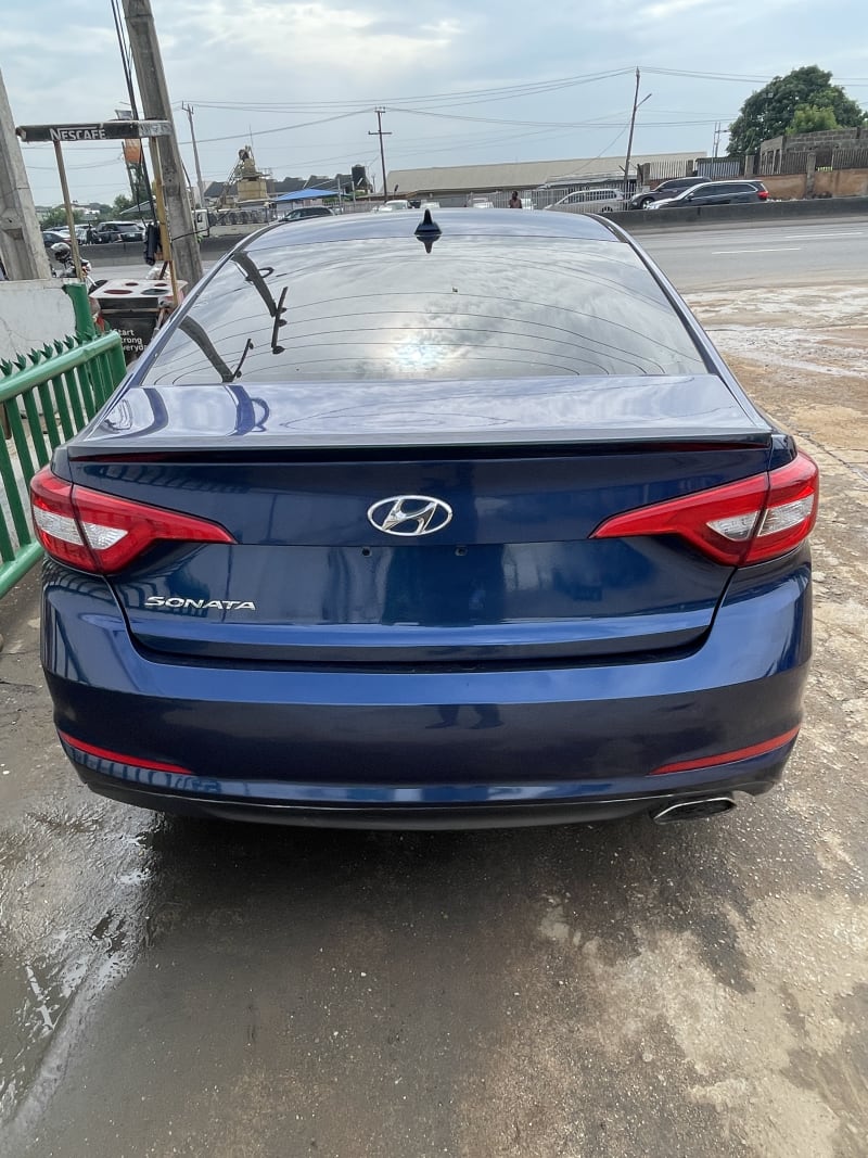 HYUNDAI HYUNDAI Sonata SE Kosofe
