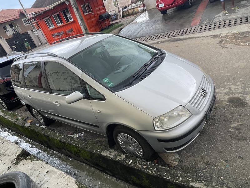 VOLKSWAGEN VW Sharan Sharan 1.9 TDI MPV Dsl Kosofe