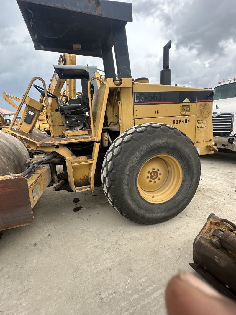 CATERPILLAR Caterpillar Wheel Roller CS 563 C Ibeju-Lekki