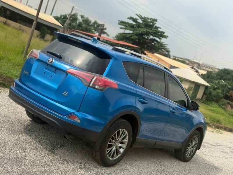 TOYOTA Toyota RAV4 LE Municipal Area Council