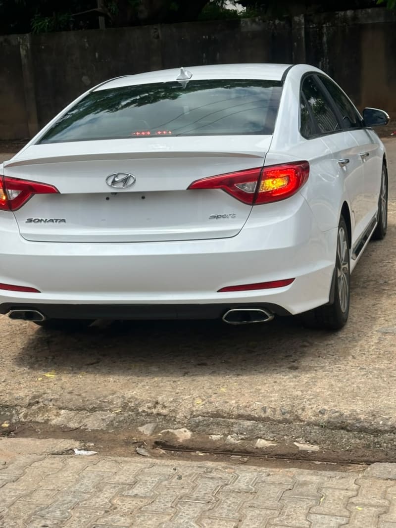 HYUNDAI HYUNDAI Sonata 2.4 L L4 Kaduna North