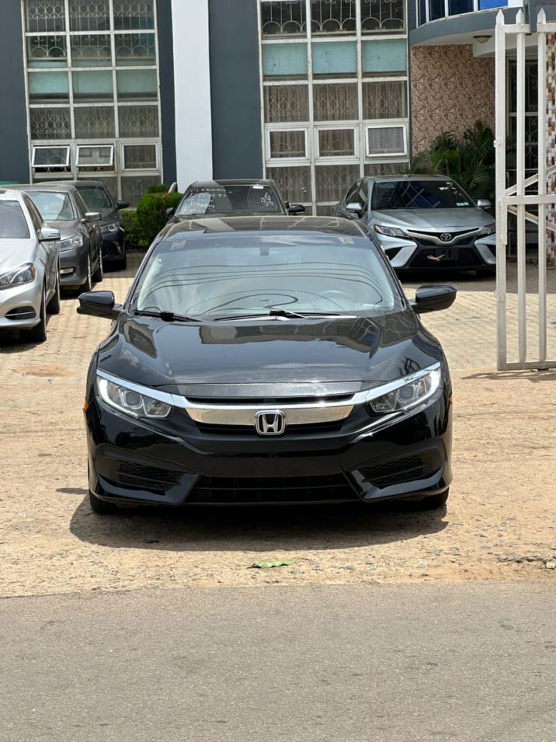 2016 HONDA HONDA Civic 2.0 L