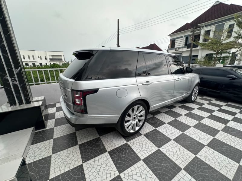 LAND ROVER L-R Range Rover Range Rover 2.0 LWB PHEV 297kW Vogue SE 4x4 MY22 AT Eti Osa