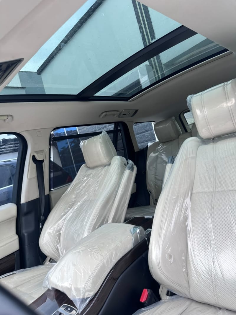 LAND ROVER L-R Range Rover Range Rover 2.0 LWB PHEV 297kW Vogue SE 4x4 MY22 AT Eti Osa