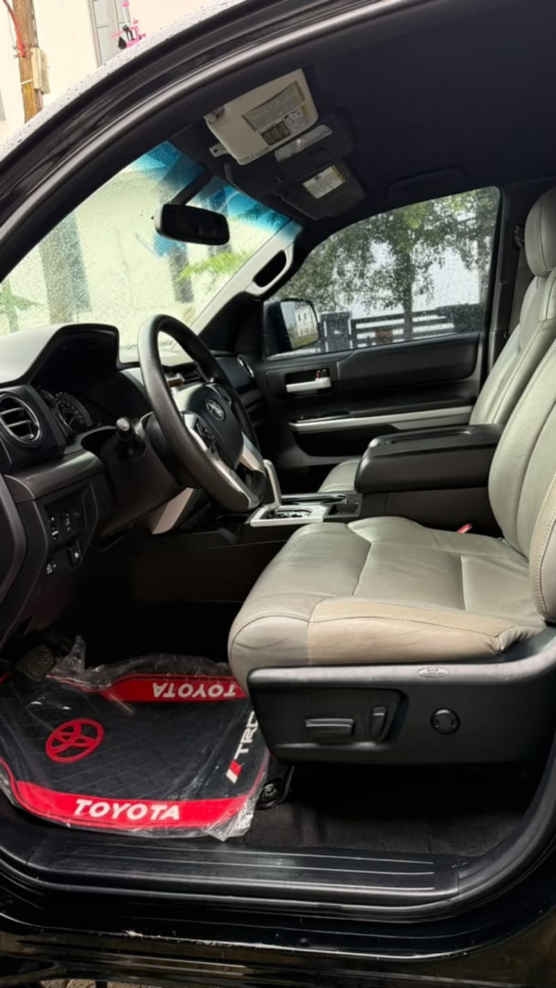 TOYOTA TOYOTA Tundra SR5 Eti Osa