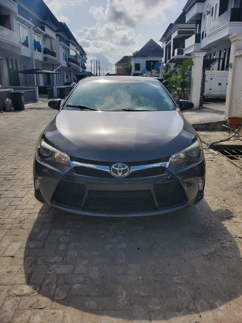 TOYOTA TOYOTA Camry SE Eti Osa