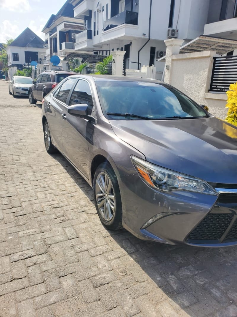 TOYOTA TOYOTA Camry SE Eti Osa