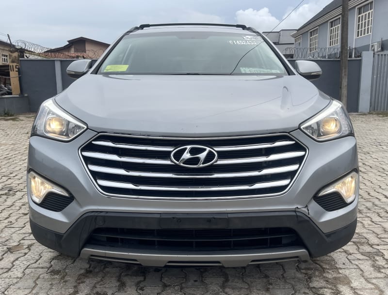 2013 HYUNDAI HYUNDAI Santa Fe SE