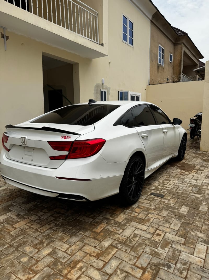 2018 HONDA HONDA Accord 2.0 L Turbo