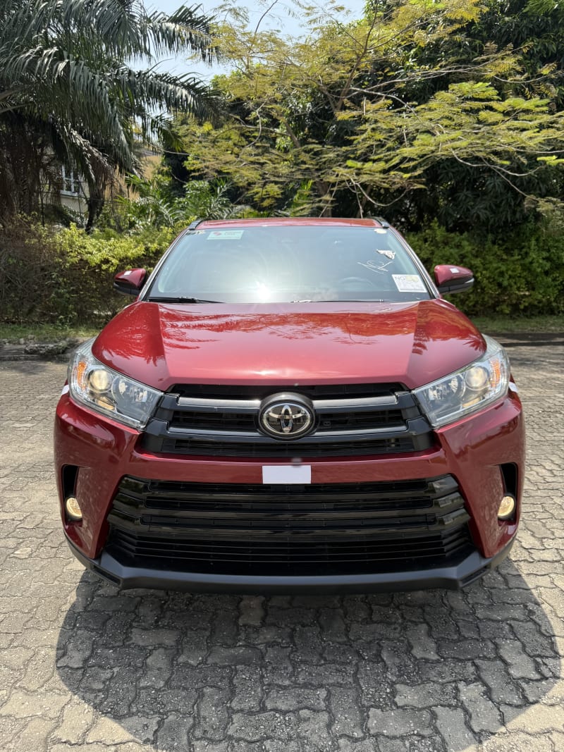 2018 TOYOTA Toyota Highlander SE