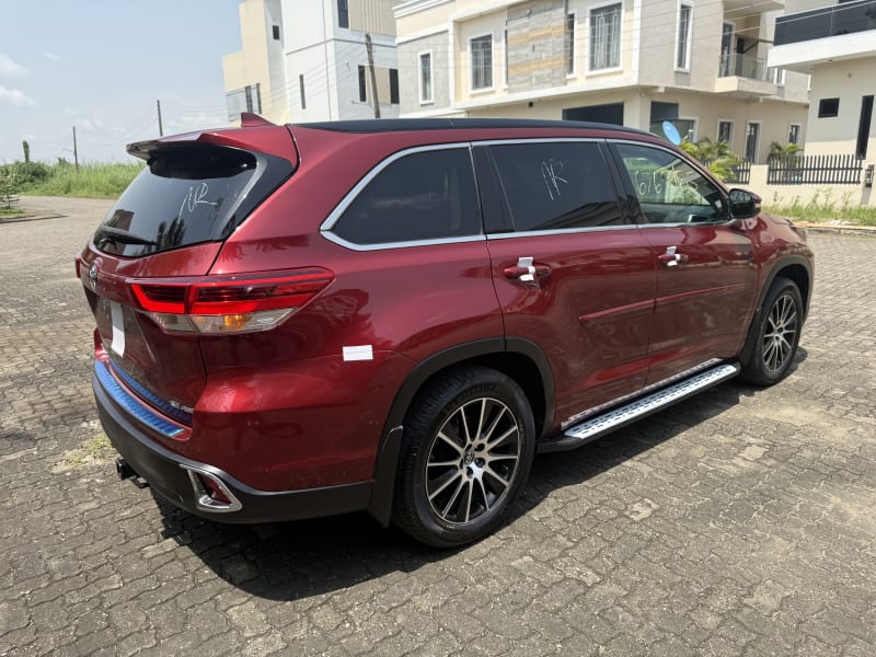 TOYOTA Toyota Highlander SE Eti Osa