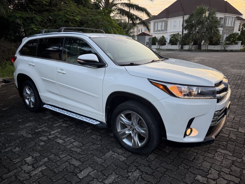 TOYOTA Toyota Highlander Limited Eti Osa