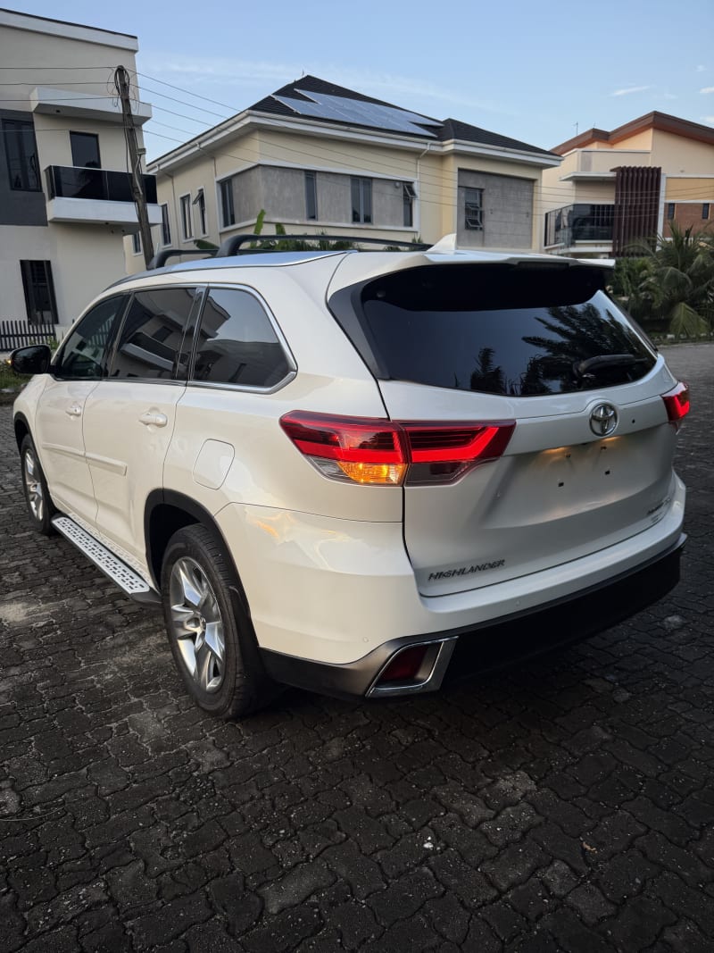 TOYOTA Toyota Highlander Limited Eti Osa