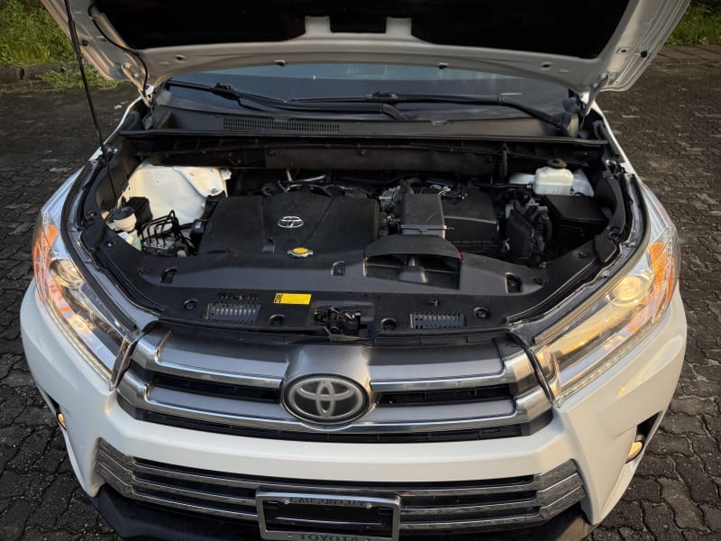 TOYOTA Toyota Highlander Limited Eti Osa