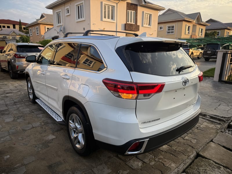 TOYOTA Toyota Highlander Limited Eti Osa