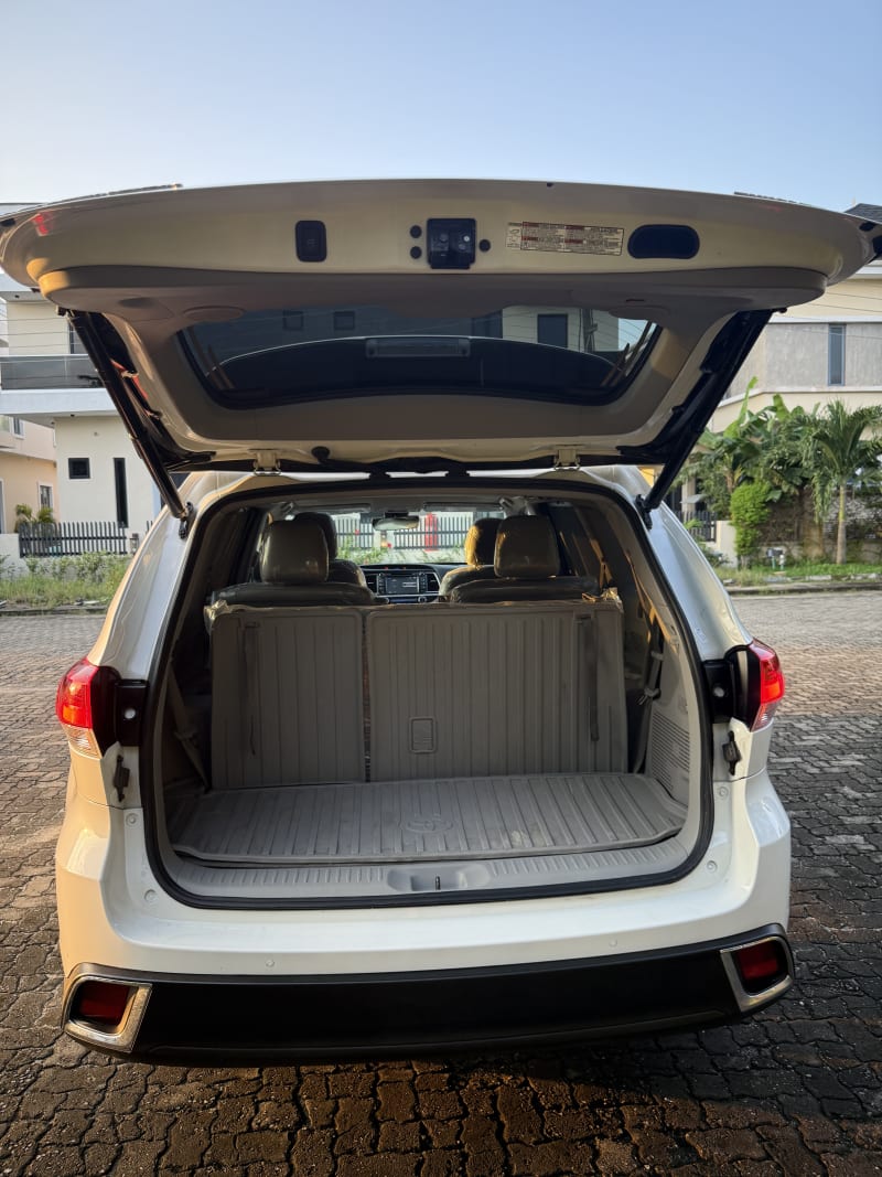 TOYOTA Toyota Highlander Limited Eti Osa