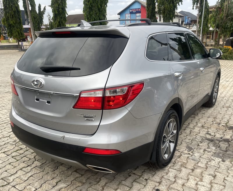 HYUNDAI HYUNDAI Santa Fe SE Oshodi-Isolo