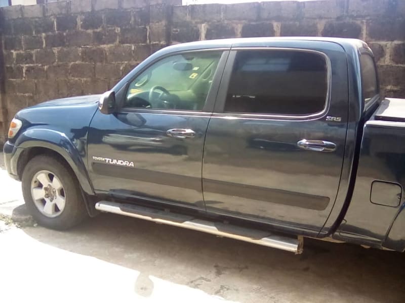 TOYOTA TOYOTA Tundra 5.7 L V8 Egbeda