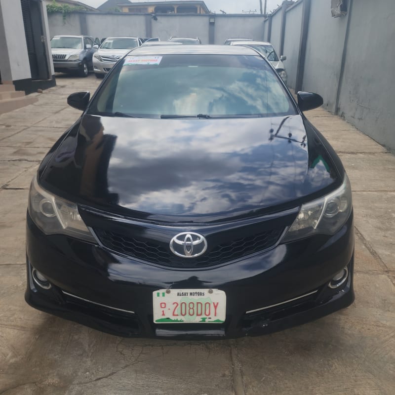 2014 TOYOTA TOYOTA Camry Camry 200 Si SE