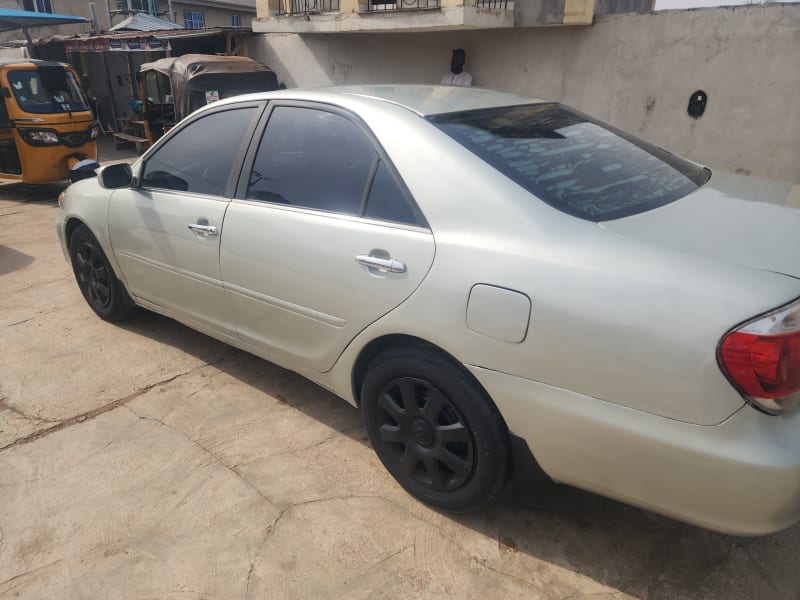 TOYOTA TOYOTA Camry 2.5 L L4 Oluyole