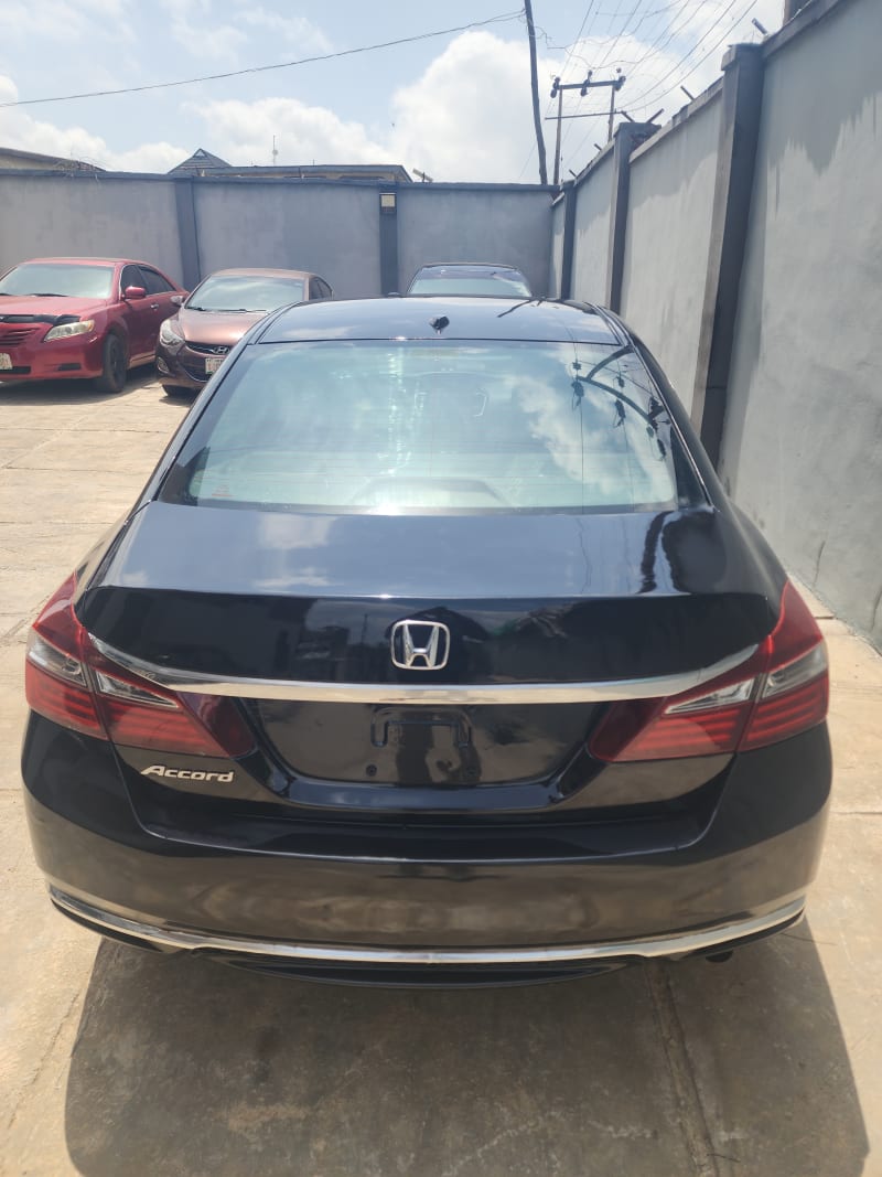 HONDA HONDA Accord 2.0 L L4 Oluyole