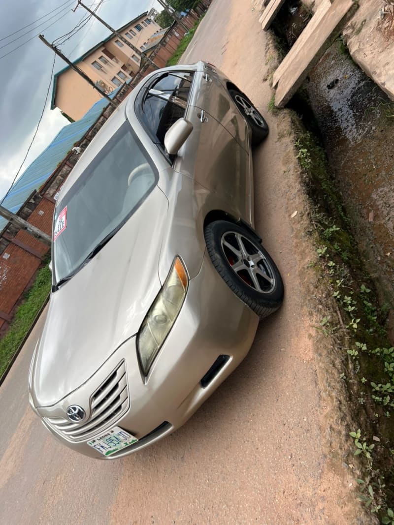 TOYOTA TOYOTA Camry LE Ifako-Ijaiye
