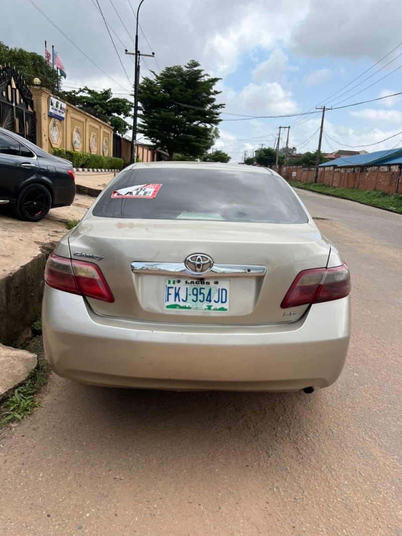 TOYOTA TOYOTA Camry LE Ifako-Ijaiye