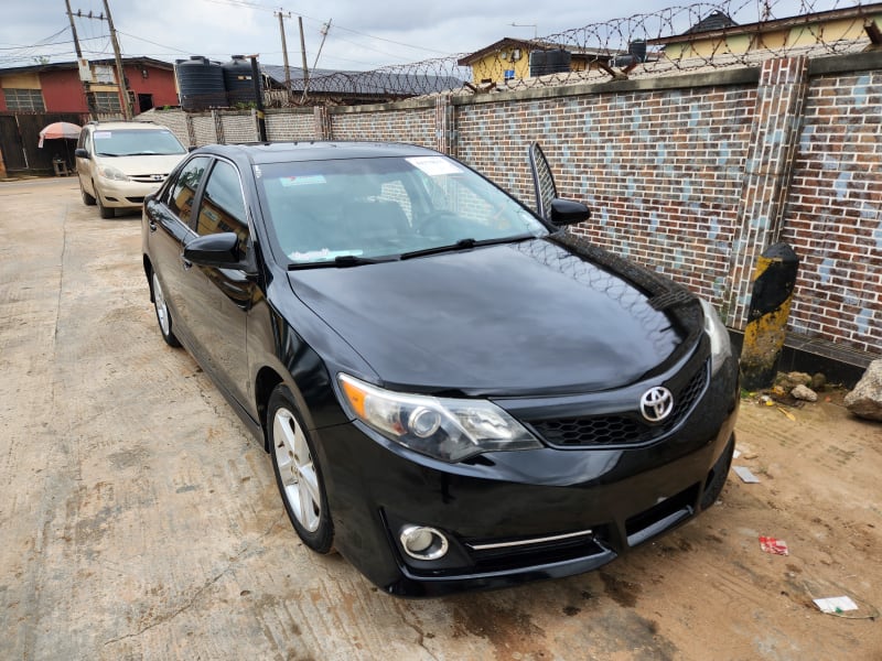TOYOTA TOYOTA Camry SE Ifako-Ijaiye