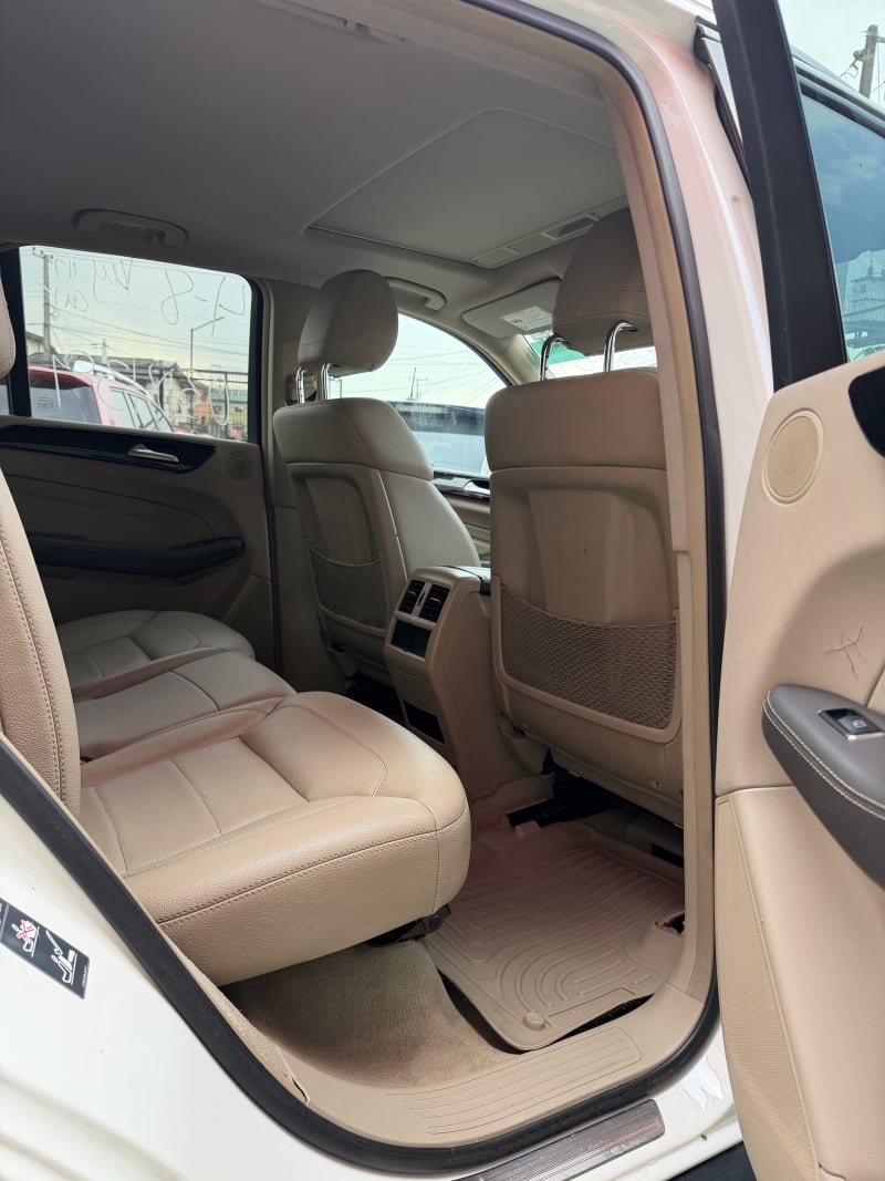 MERCEDES-BENZ MERCEDES-BENZ M-Class ML 350 BlueEFFICIENCY 4x4 AT Agege