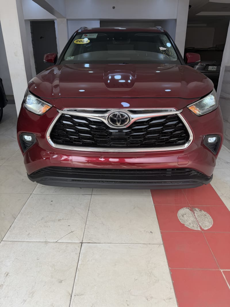 2021 TOYOTA Toyota Highlander XLE