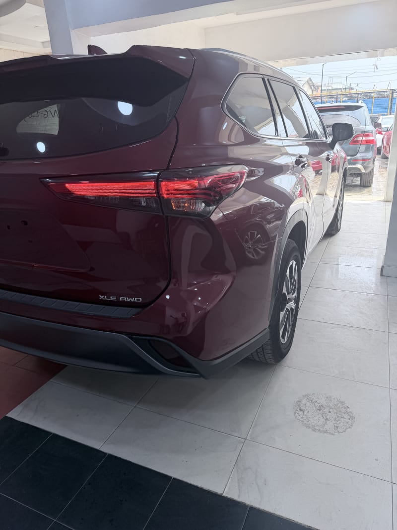 TOYOTA Toyota Highlander XLE Agege