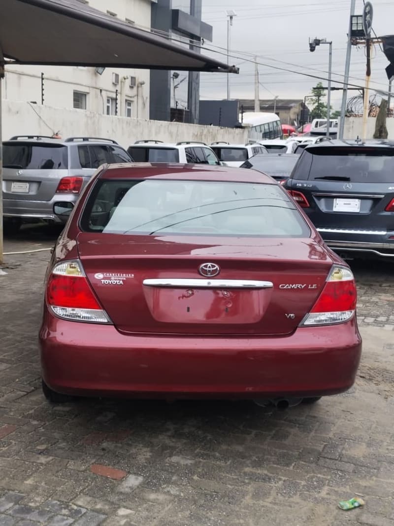 TOYOTA TOYOTA Camry LE Eti Osa