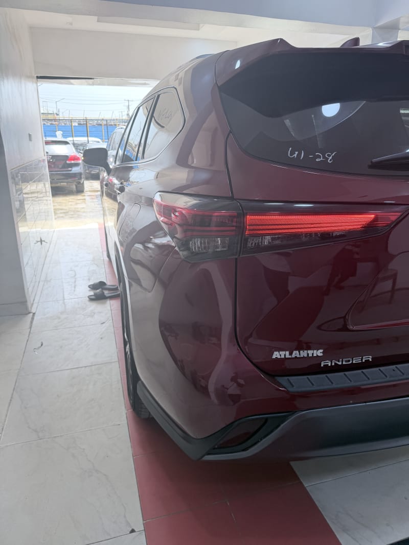 TOYOTA Toyota Highlander XLE Agege