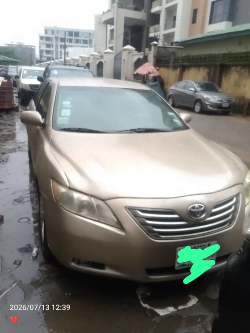 TOYOTA TOYOTA Camry LE Lagos Mainland