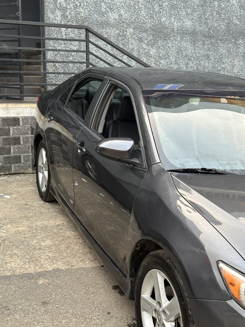 TOYOTA TOYOTA Camry SE Agege