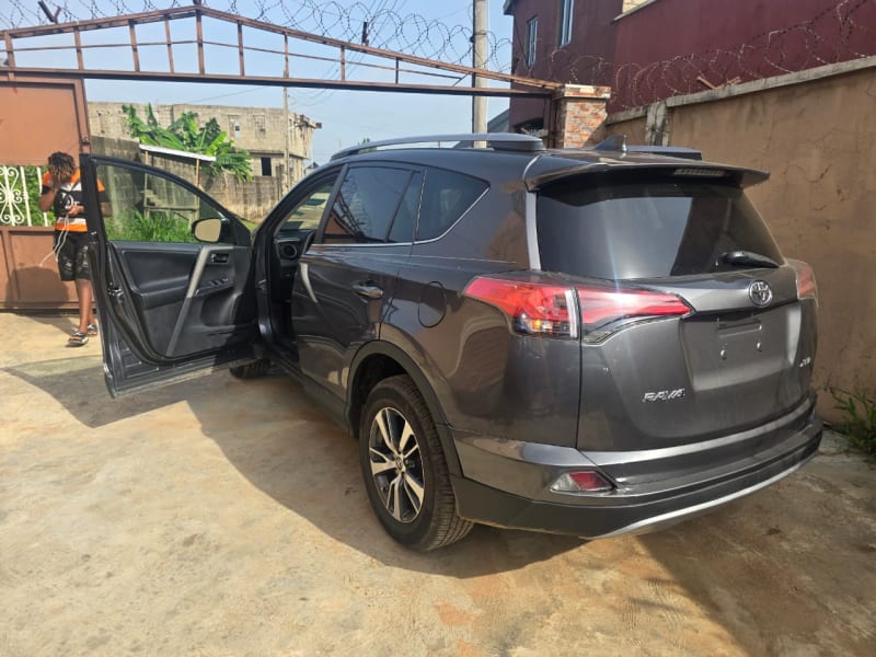 TOYOTA Toyota RAV4 XLE Ikeja