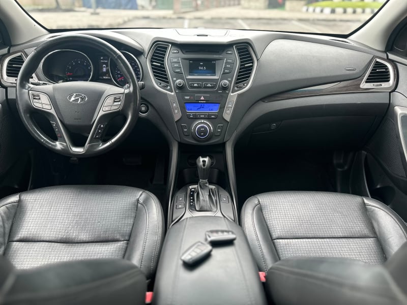 HYUNDAI Santa Fe SE Ikeja