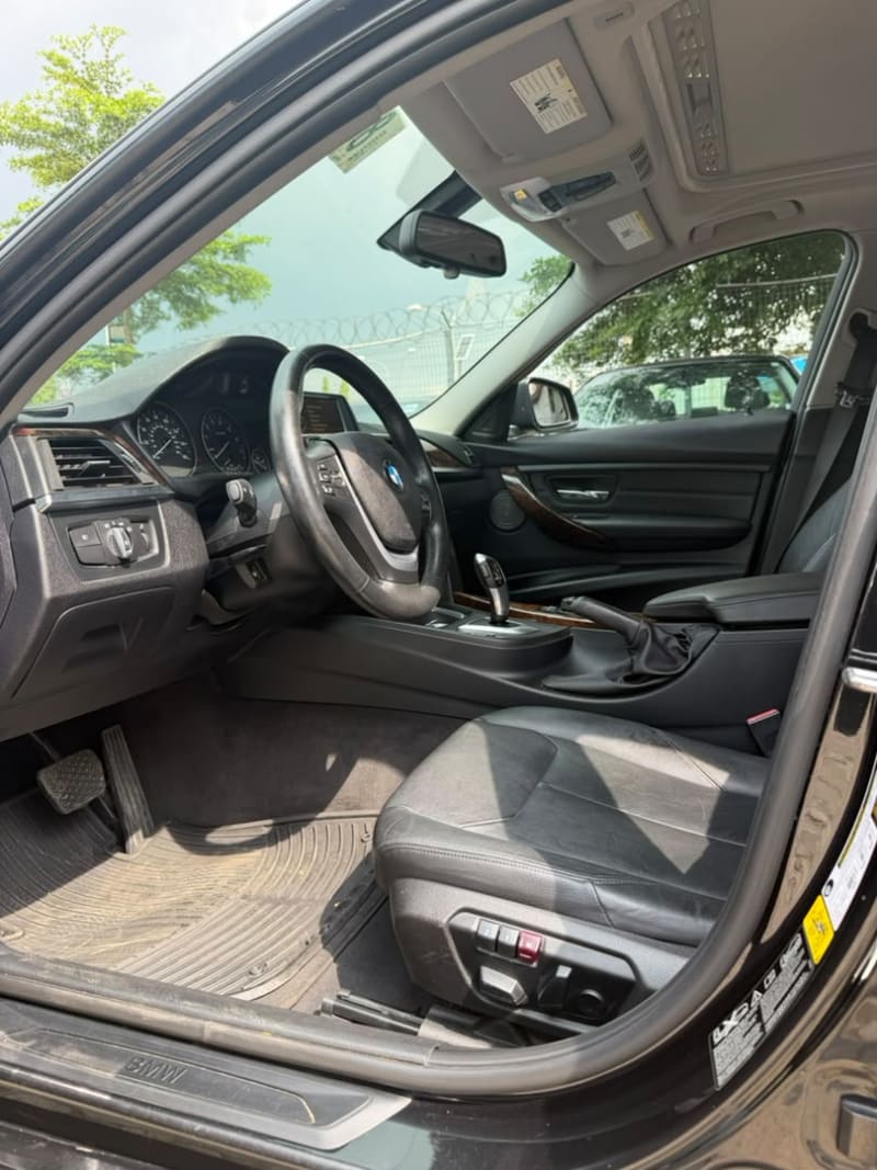 BMW 3 Series 320i Municipal Area Council