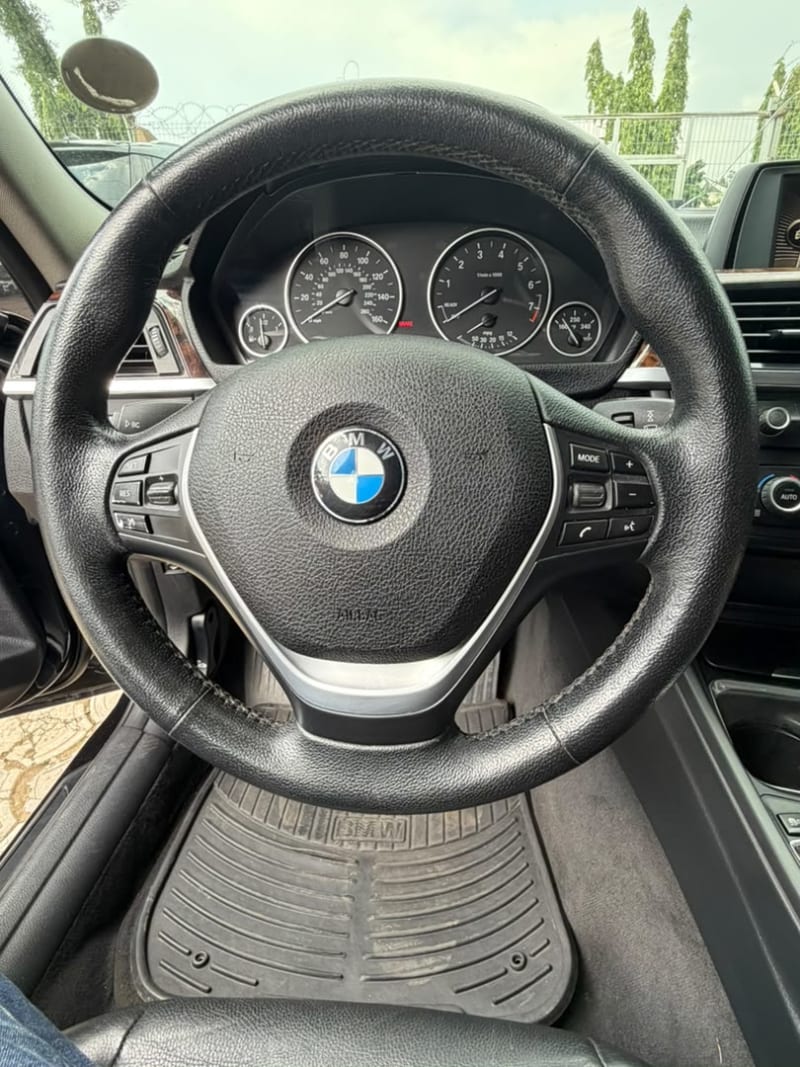 BMW 3 Series 320i Municipal Area Council
